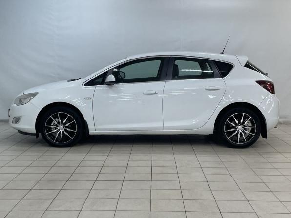Opel Astra J с пробегом 2012 года, цена 879 000 рублей, 142598 км, хэтчбек, Автокод Объявления