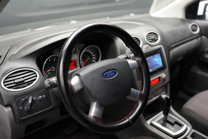 Ford Focus II Рестайлинг с пробегом 2010 года, цена 688 000 рублей, 155000 км, хэтчбек, Автокод Объявления