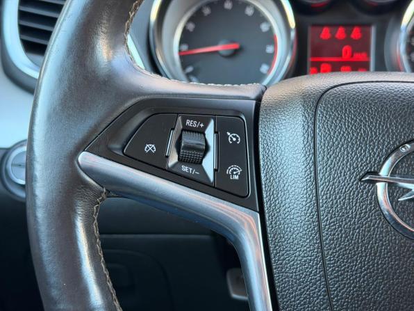Opel Mokka I с пробегом 2014 года, цена 1 150 000 рублей, 133900 км, внедорожник, Автокод Объявления