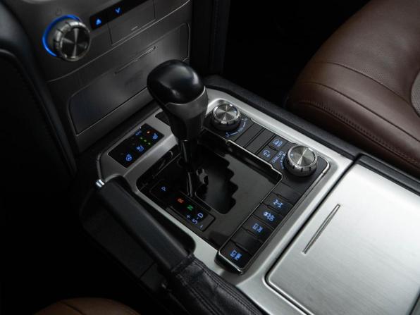 Toyota Land Cruiser 200 Series Рестайлинг 2 с пробегом 2017 года, цена 5 299 900 рублей, 220134 км, внедорожник, Автокод Объявления