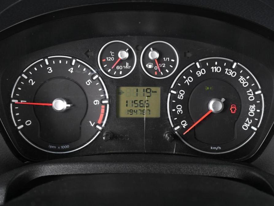 Ford Fiesta Mk5 Ростов-на-Дону  - изображение 14