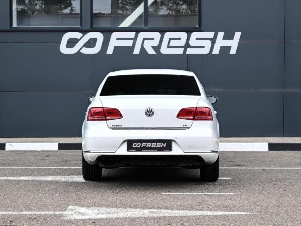 Volkswagen Passat B7 с пробегом 2012 года, цена 999 000 рублей, 244257 км, седан, Автокод Объявления