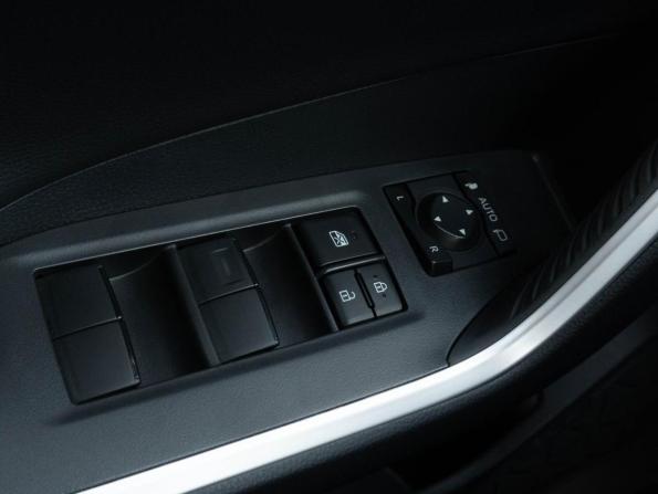 Toyota RAV4 V (XA50) с пробегом 2025 года, цена 3 958 000 рублей, 17784 км, внедорожник, Автокод Объявления