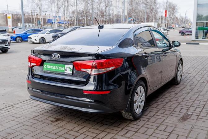 Kia Rio III Рестайлинг с пробегом 2017 года, цена 778 000 рублей, 105253 км, седан, Автокод Объявления
