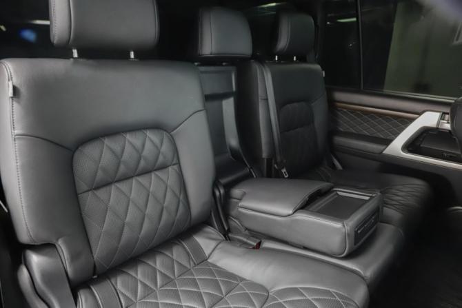 Toyota Land Cruiser 200 Series Рестайлинг 2 с пробегом 2017 года, цена 7 600 000 рублей, 124718 км, внедорожник, Автокод Объявления
