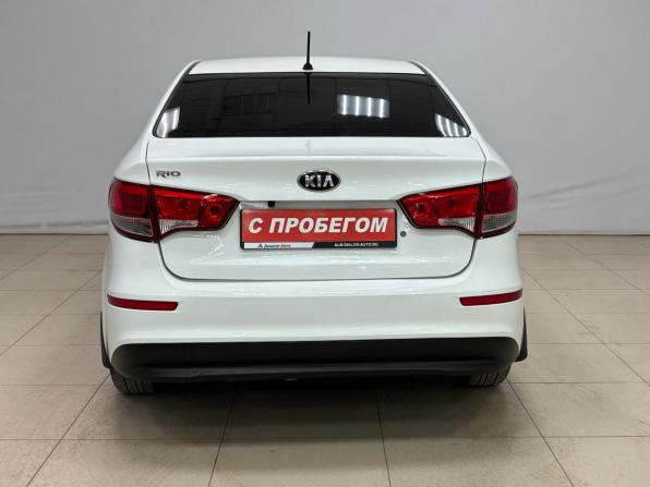 Kia Rio III Рестайлинг с пробегом 2016 года, цена 890 000 рублей, 151230 км, седан, Автокод Объявления