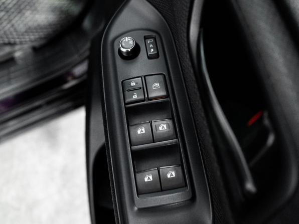 Toyota Noah III (R80) с пробегом 2015 года, цена 1 700 000 рублей, 207169 км, минивэн, Автокод Объявления