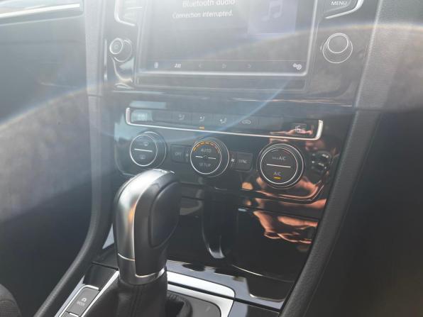 Volkswagen Golf VII с пробегом 2013 года, цена 1 356 000 рублей, 109475 км, универсал, Автокод Объявления