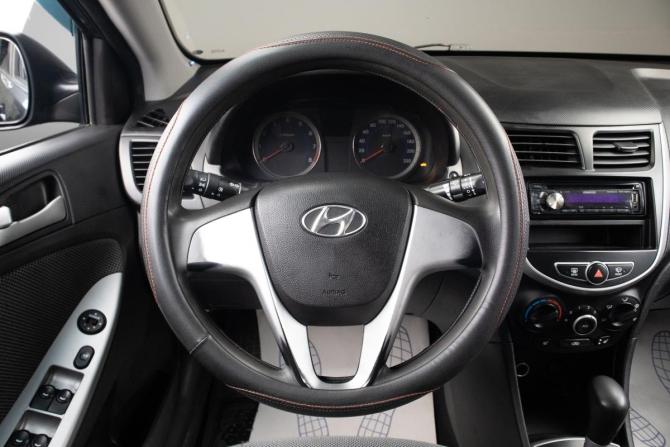 Hyundai Solaris I с пробегом 2013 года, цена 649 000 рублей, 261000 км, седан, Автокод Объявления