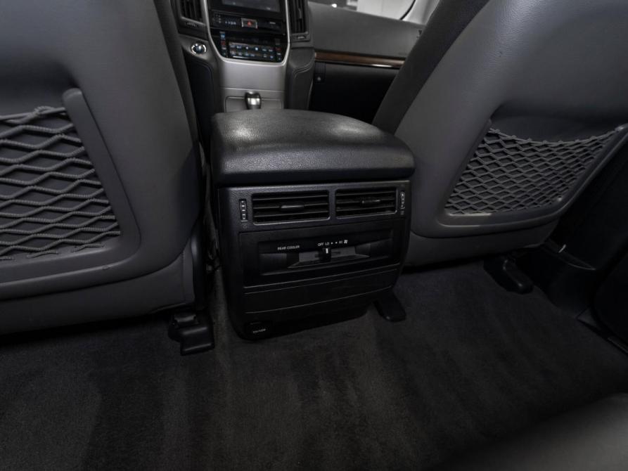 Toyota Land Cruiser 200 Series Рестайлинг 2 Москва  - изображение 14