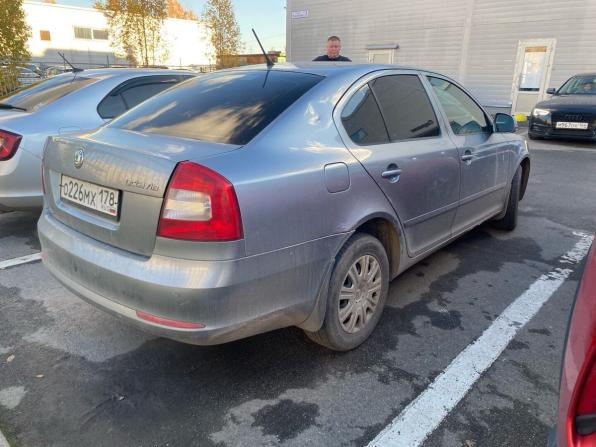 Skoda Octavia II (A5) Рестайлинг с пробегом 2013 года, цена 729 000 рублей, 252500 км, лифтбек, Автокод Объявления