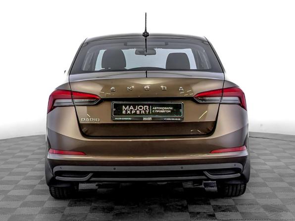 Skoda Rapid II с пробегом 2021 года, цена 1 716 000 рублей, 52946 км, лифтбек, Автокод Объявления