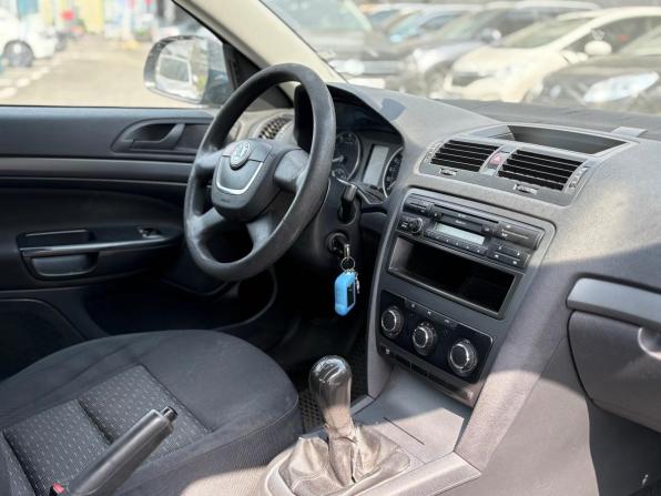 Skoda Octavia II (A5) Рестайлинг с пробегом 2010 года, цена 649 000 рублей, 160975 км, лифтбек, Автокод Объявления