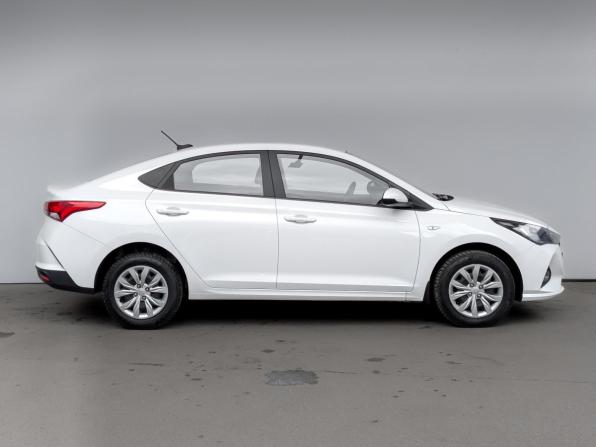 Hyundai Solaris II Рестайлинг с пробегом 2022 года, цена 1 670 000 рублей, 79311 км, седан, Автокод Объявления