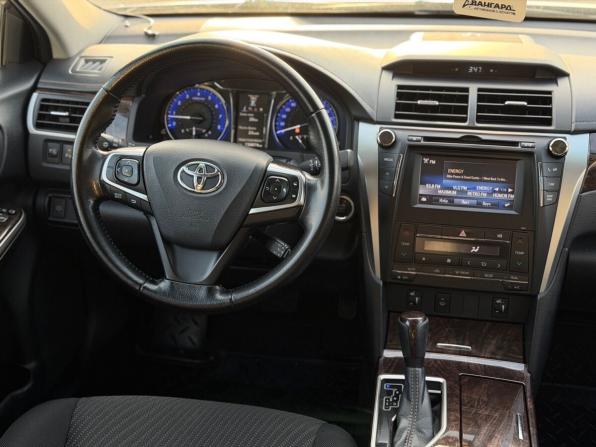 Toyota Camry VII (XV50) Рестайлинг 2 с пробегом 2017 года, цена 2 350 000 рублей, 158554 км, седан, Автокод Объявления