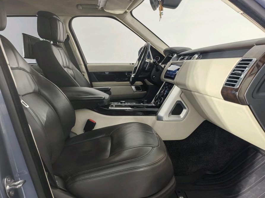Land Rover Range Rover IV Рестайлинг Санкт-Петербург  - изображение 18