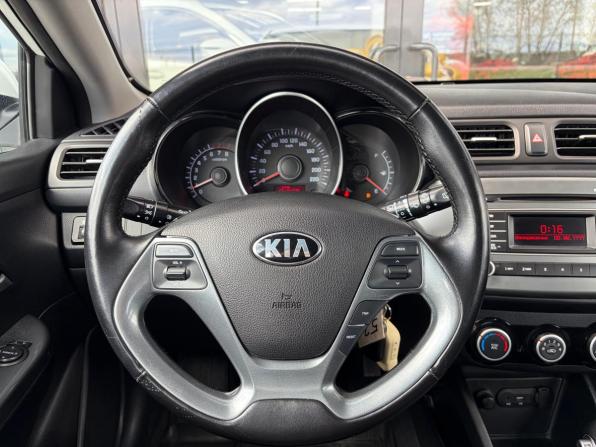 Kia Rio III Рестайлинг с пробегом 2017 года, цена 1 100 000 рублей, 142710 км, хэтчбек, Автокод Объявления
