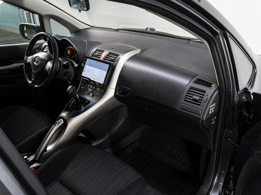 Toyota Auris I Тюмень  - изображение 15