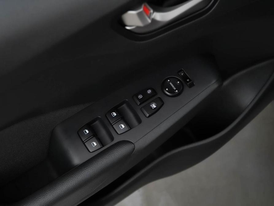 Hyundai Solaris II Москва  - изображение 14