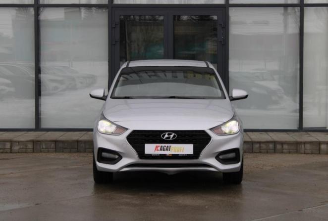 Hyundai Solaris II с пробегом 2018 года, цена 1 035 000 рублей, 138455 км, седан, Автокод Объявления