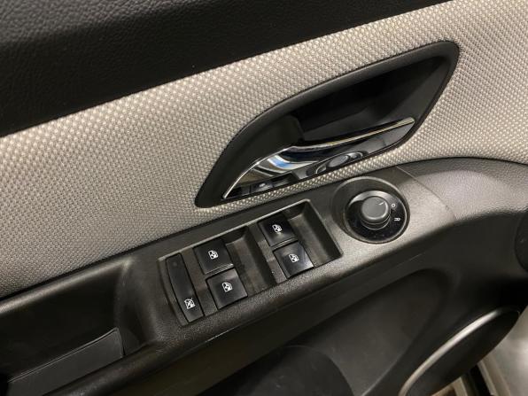 Chevrolet Cruze I Рестайлинг с пробегом 2012 года, цена 620 000 рублей, 190017 км, хэтчбек, Автокод Объявления