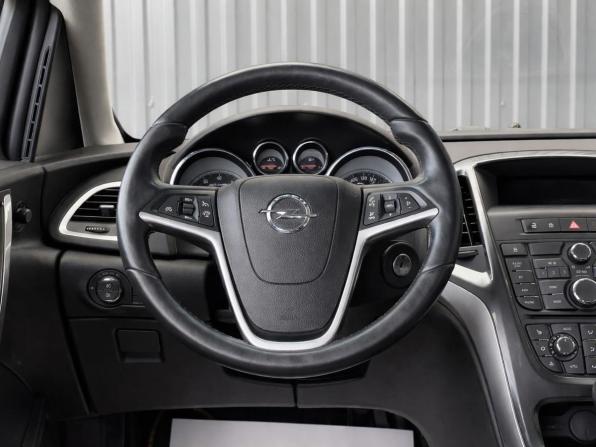 Opel Astra J Рестайлинг с пробегом 2012 года, цена 897 000 рублей, 107928 км, хэтчбек, Автокод Объявления