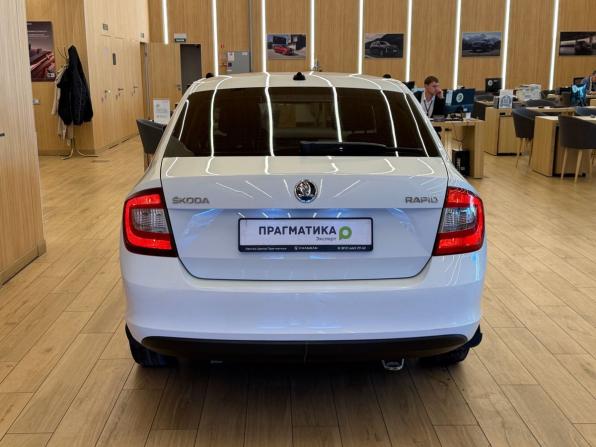Skoda Rapid I с пробегом 2017 года, цена 888 000 рублей, 193810 км, лифтбек, Автокод Объявления
