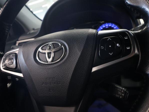 Toyota Camry VII (XV50) Рестайлинг с пробегом 2015 года, цена 1 790 000 рублей, 215539 км, седан, Автокод Объявления