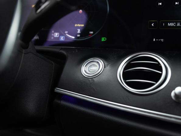 Mercedes-Benz E-Класс V (W213 S213 C238) Рестайлинг с пробегом 2021 года, цена 4 899 510 рублей, 87100 км, седан, Автокод Объявления