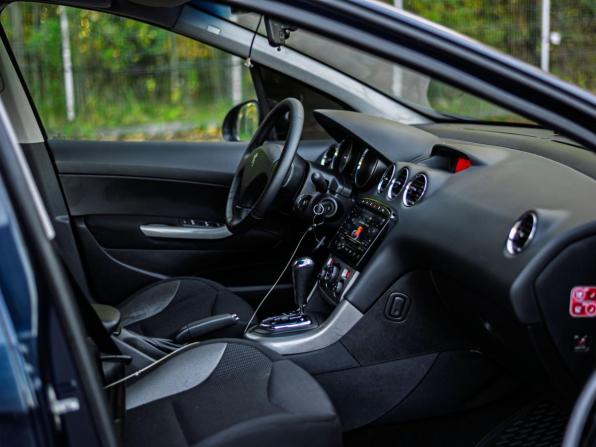 Peugeot 308 I с пробегом 2009 года, цена 450 000 рублей, 150107 км, хэтчбек, Автокод Объявления
