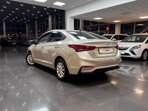 Hyundai Solaris II с пробегом 2018 года, цена 1 545 000 рублей, 89195 км, седан, Автокод Объявления