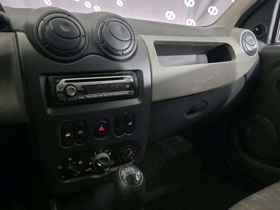 Renault Logan I Рестайлинг Новосибирск  - изображение 13