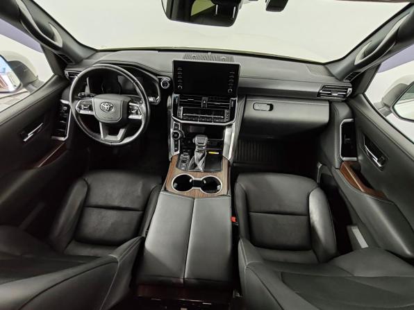 Toyota Land Cruiser 300 Series с пробегом 2022 года, цена 8 899 000 рублей, 104712 км, внедорожник, Автокод Объявления