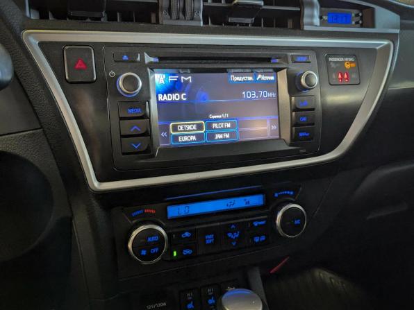 Toyota Auris II с пробегом 2013 года, цена 1 265 000 рублей, 198000 км, хэтчбек, Автокод Объявления