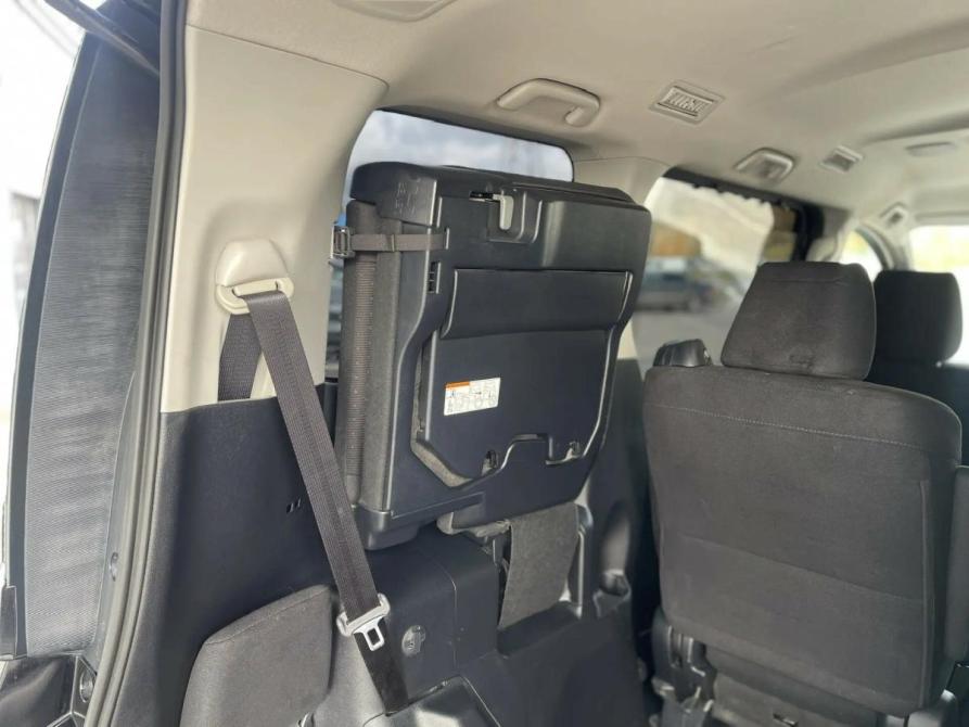 Toyota Voxy III (R80) Томск  - изображение 12