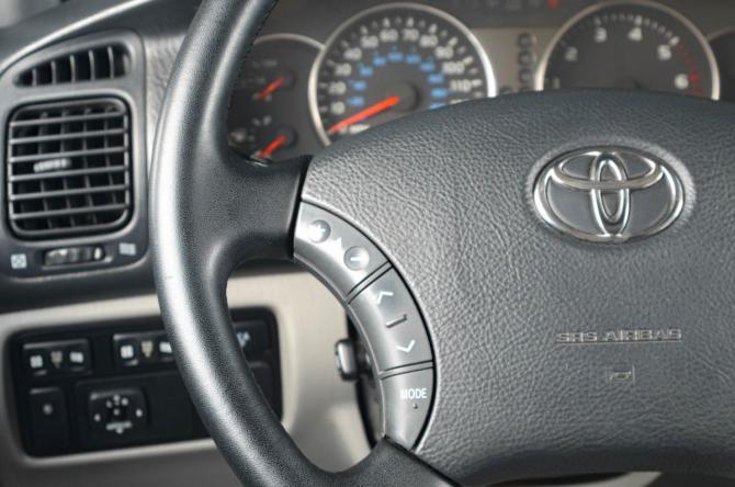 Toyota Land Cruiser 100 Series Рестайлинг 1 с пробегом 2003 года, цена 1 979 000 рублей, 303000 км, внедорожник, Автокод Объявления