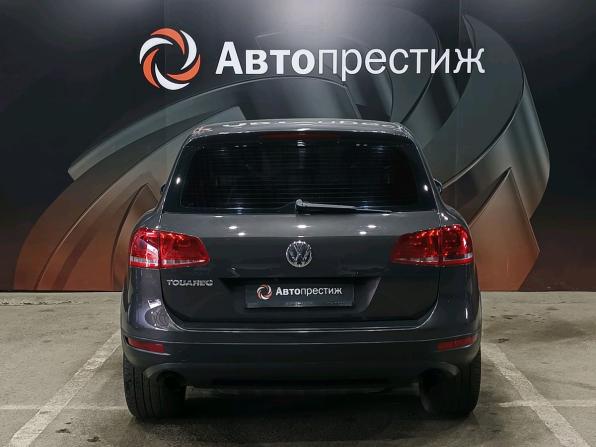 Volkswagen Touareg II с пробегом 2011 года, цена 1 690 000 рублей, 258910 км, внедорожник, Автокод Объявления