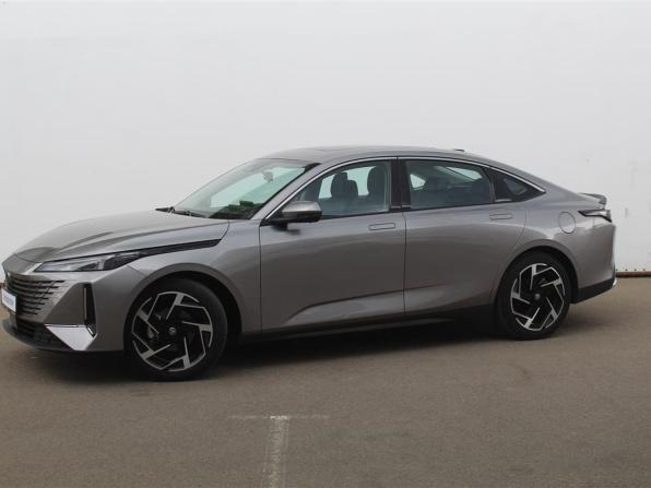 Changan Lamore с пробегом 2023 года, цена 2 350 000 рублей, 390 км, седан, Автокод Объявления