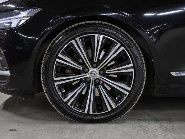 Volvo S90 II Рестайлинг с пробегом 2021 года, цена 2 700 000 рублей, 177332 км, седан, Автокод Объявления