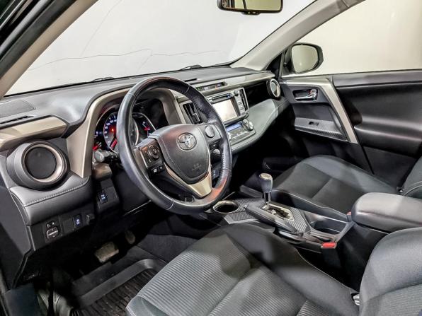 Toyota RAV4 IV (XA40) Рестайлинг с пробегом 2018 года, цена 2 185 000 рублей, 134594 км, внедорожник, Автокод Объявления