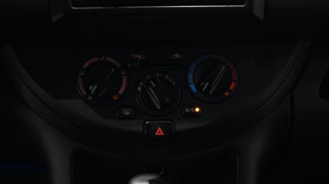 Nissan Note I Рестайлинг с пробегом 2012 года, цена 695 000 рублей, 187000 км, хэтчбек, Автокод Объявления