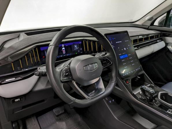 Geely Atlas II с пробегом 2024 года, цена 2 840 000 рублей, 50329 км, внедорожник, Автокод Объявления
