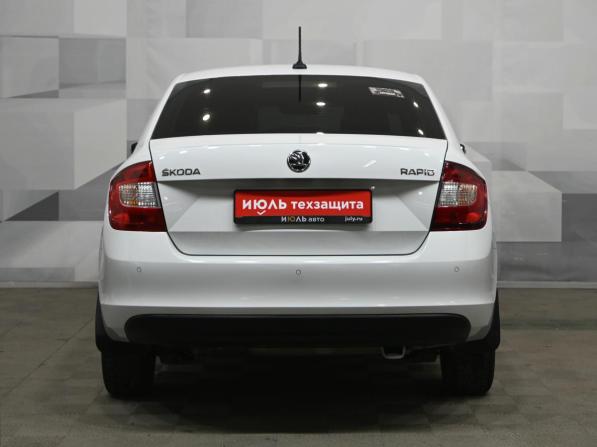 Skoda Rapid I с пробегом 2017 года, цена 1 250 000 рублей, 132785 км, лифтбек, Автокод Объявления