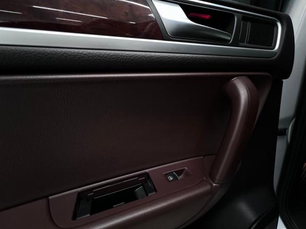 Volkswagen Touareg II с пробегом 2012 года, цена 2 399 000 рублей, 119230 км, внедорожник, Автокод Объявления