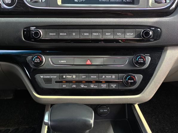 Kia Carnival III с пробегом 2020 года, цена 2 978 000 рублей, 83064 км, минивэн, Автокод Объявления