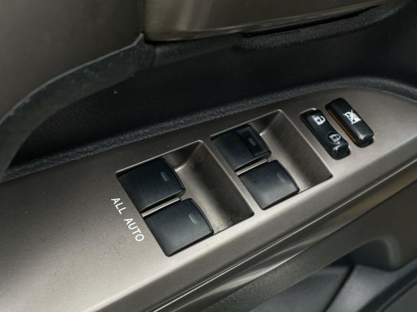 Toyota Land Cruiser 200 Series с пробегом 2011 года, цена 3 345 000 рублей, 227700 км, внедорожник, Автокод Объявления