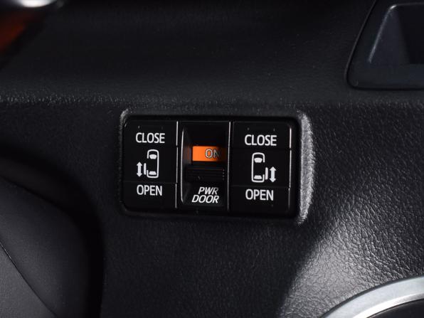 Toyota Sienta II с пробегом 2015 года, цена 1 299 999 рублей, 149583 км, компактвэн, Автокод Объявления