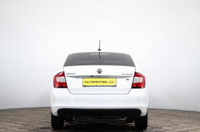 Skoda Rapid I Рестайлинг с пробегом 2018 года, цена 1 299 000 рублей, 146000 км, лифтбек, Автокод Объявления