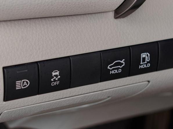 Toyota Camry VIII (XV70) Рестайлинг с пробегом 2022 года, цена 3 320 000 рублей, 42732 км, седан, Автокод Объявления