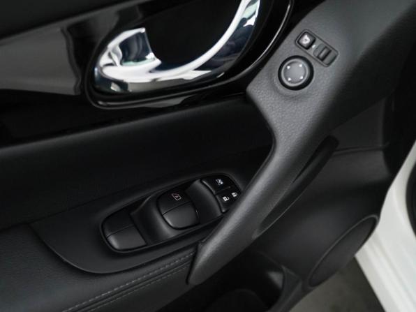 Nissan Qashqai II с пробегом 2018 года, цена 1 848 055 рублей, 108871 км, внедорожник, Автокод Объявления